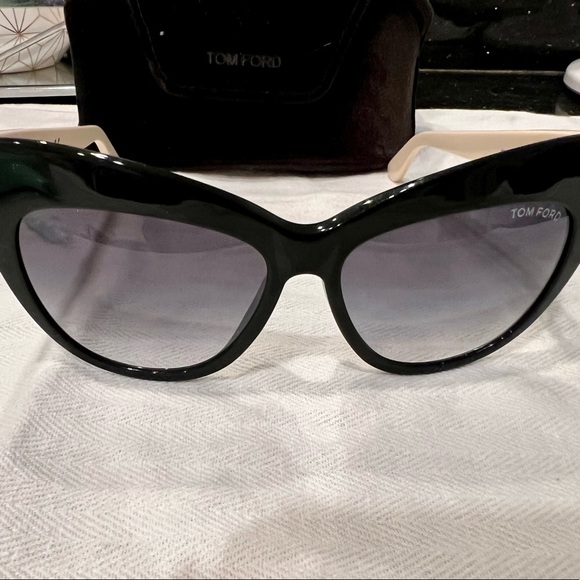 Tom Ford Nika Sunglasses - Picture 4 of 9